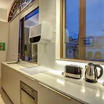 Apartment En Vogue By Hello Homes *