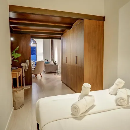 En Vogue By Hello Homes Apartmán