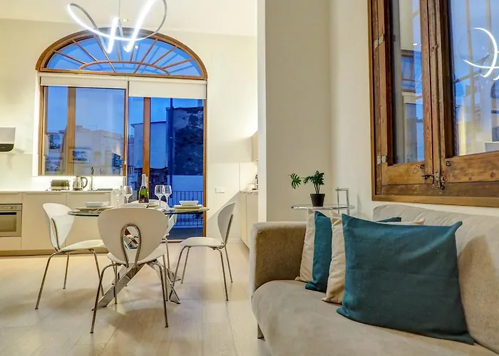 En Vogue By Hello Homes * Σίτζες